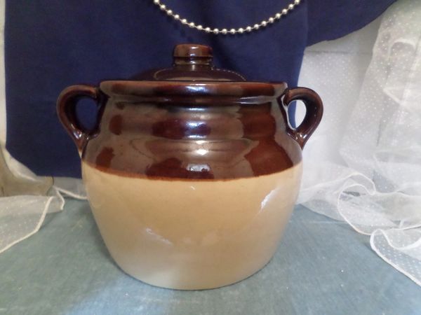 USA Vintage Bean Pot with Lid Two-tone Brown and Tan Glazed Mid-Century Modern