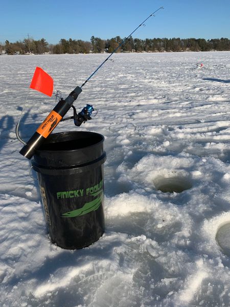 The Finicky Fooler Hooksetter Ice Fishing System FFH - Fishingurus Angler's  International Resources
