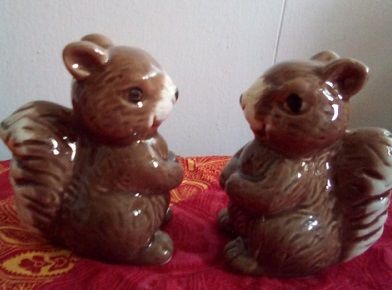 Squirrel salt and on sale pepper shakers