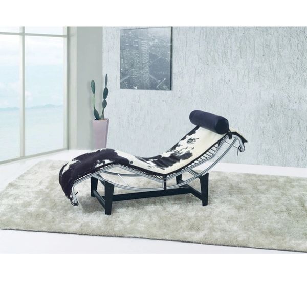 Le Corbusier Style Chaise in Cowhide - Black & White