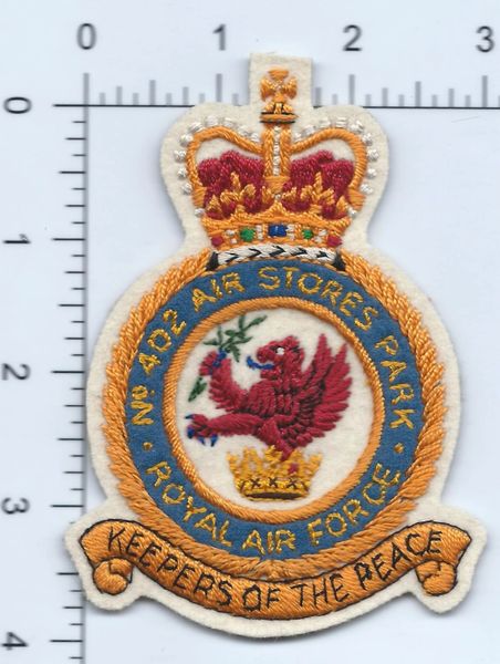 RAF PATCH / RAF CREST 402 AIR STORES PARK RAF WILDENRATH GERMANY . A NICE OLD HOBSON & SON CREST