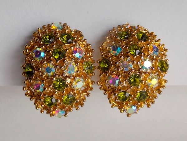 Vintage Aurora Borealis / Peridot Green Rhinestone Goldtone Clip Earrings