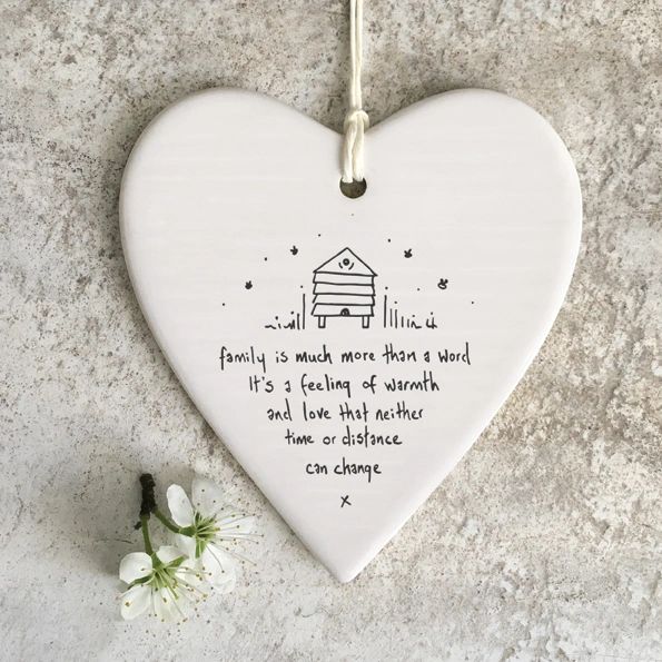 Wobbly round ceramic heart - Family much more than word