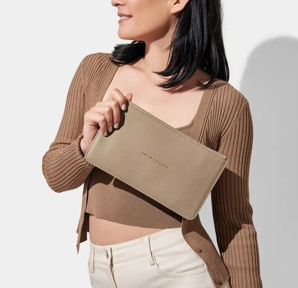 Slim Perfect Pouch - 'One in a Million' in Light taupe