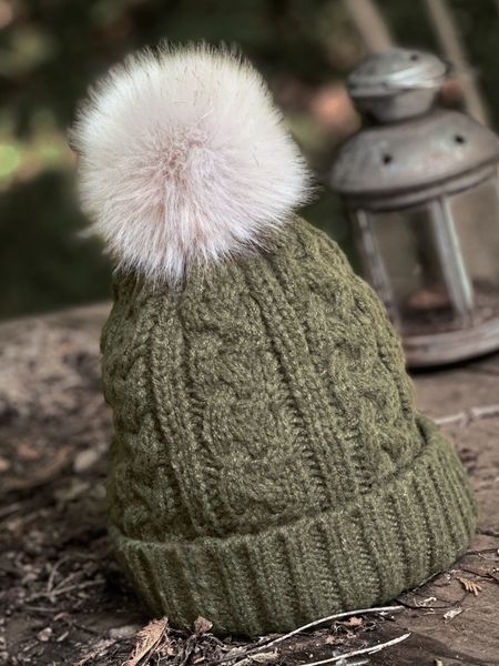 Super Soft Cable Knit W/F.Fur Pom Pom - Khaki/Grey