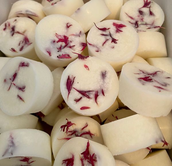 Rhubarb & Black Plum Luxury Wax Melts x 4 buttons