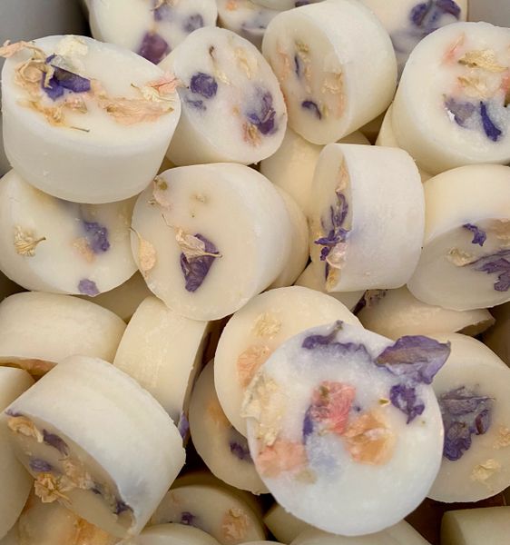 Sweet Pea Luxury Wax melts x 4 Buttons