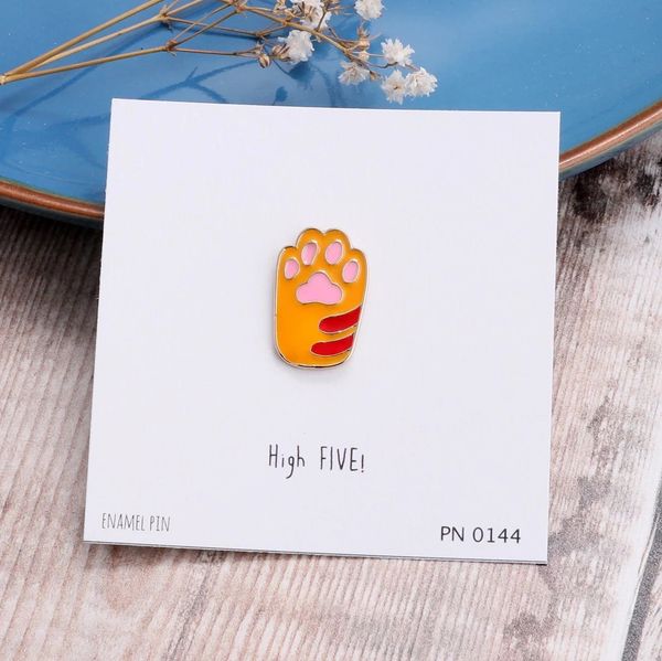 High Five cat paw Enamel Pin