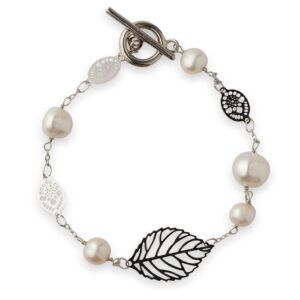 Pearl and leaf bracelet