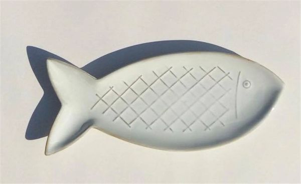 Large ceramic cross hatch fish