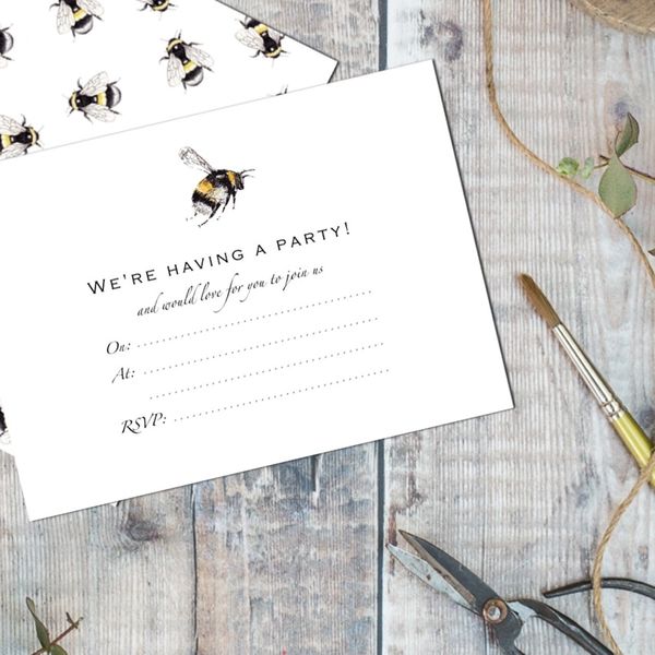 Bumblebee Set of 6 invitations in03