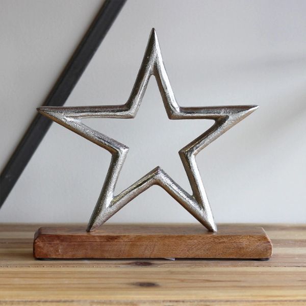 METAL STAR ON WOOD BASE, 22CM