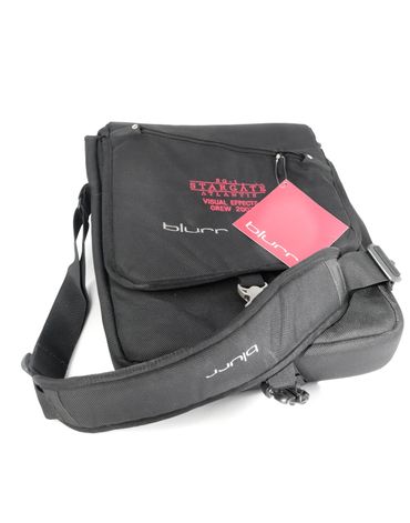 Staged for online sales
Stargate SG-1 Commemorative Crew Bag