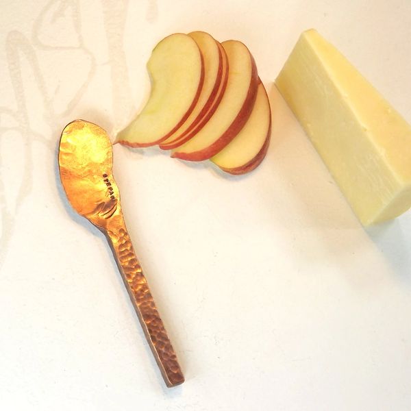 Individual soft cheese knife