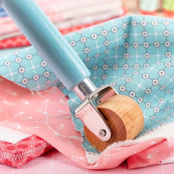 Quick Press Seam Roller, Lori Holt of Bee in my Bonnet for It's Sew Emma  #ISE-735