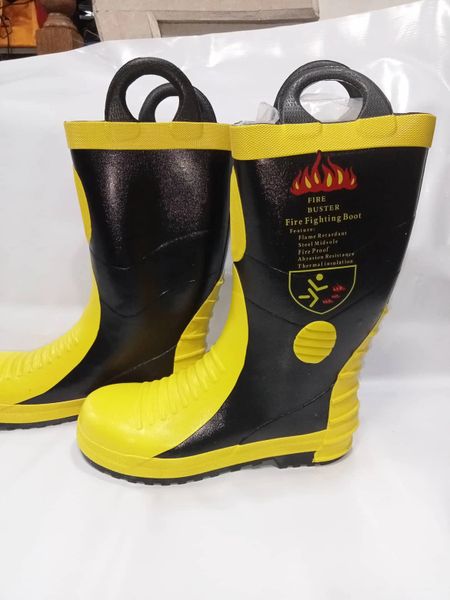 FIRE BUSTER FIRE FIGHTING BOOTS SIZE 42 US-9