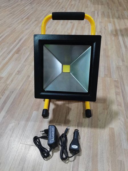 FLOODLIGHT RECHARGEABLE 50W LED TGD-005-B