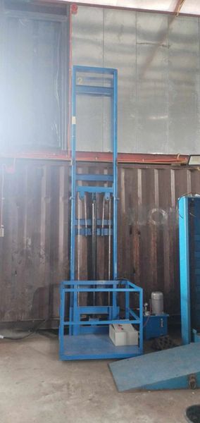 HYDRAULIC CARGO LIFT 3 METERS WITH REMOTE 1 TON CAPACITY