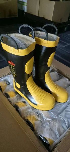 JJXF FIRE FIGHTING BOOTS EURO SIZE 45 / US SIZE 12