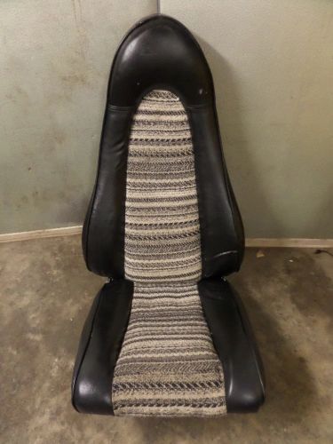 AA5 AIRCRAFT RIGHT SIDE PILO / CO PILOT SEAT USED (AVIATION)