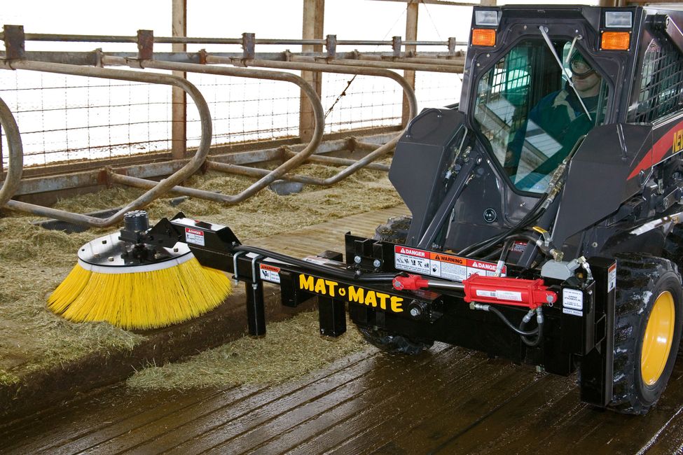 Superior Attachments Inc. Free Stall Brush, Mattress Brush Superior