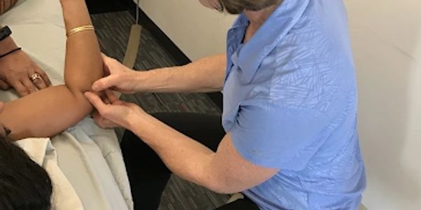 karen voss certified hand therapist occupational therapist treating elbow injury