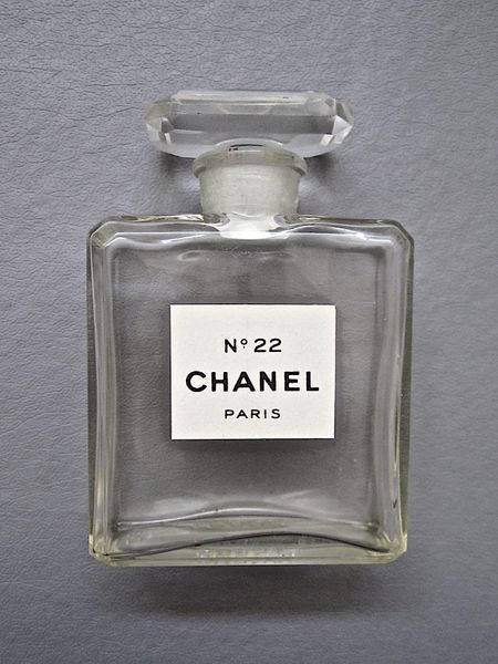 1950s Vintage N. 22 Chanel Perfume Clear Glass Bottle Paris Decorative G99