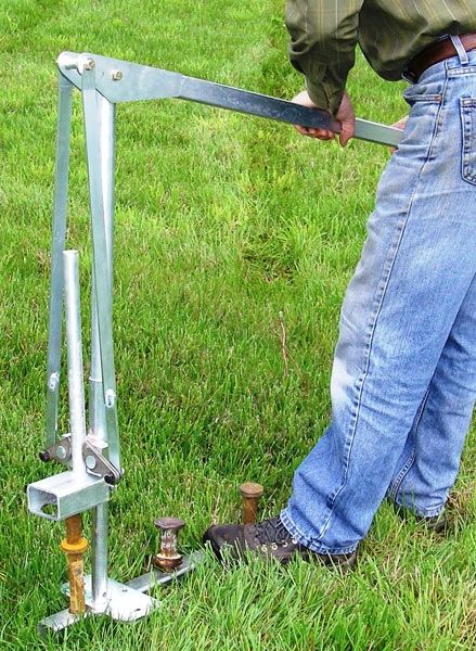 *****JackJaw 302 Premium Quality Tent Stake Puller (easily removes stakes or rebar with a diameter of ¾” to 1 ¼” used with stake bar plates or from surfaces where stakes have been pounded flush to the ground) - Click on Picture