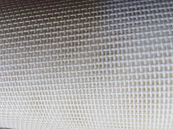 Heavy duty mesh fabric