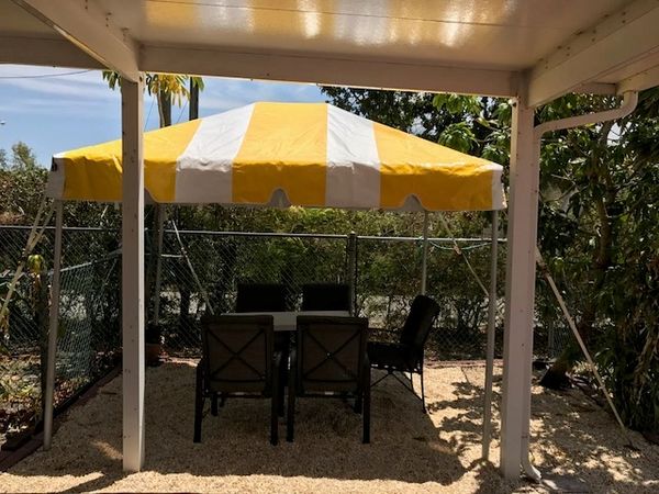 Yellow-Stripe Tent Top / Sidewalls