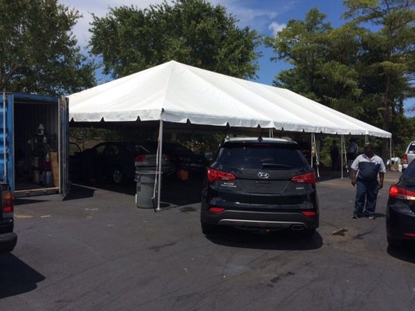 Car shop washing tent