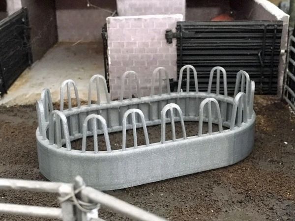 Oblong Bale Ring Cattle Feeder 1 32 Scale By Minimaker Min028