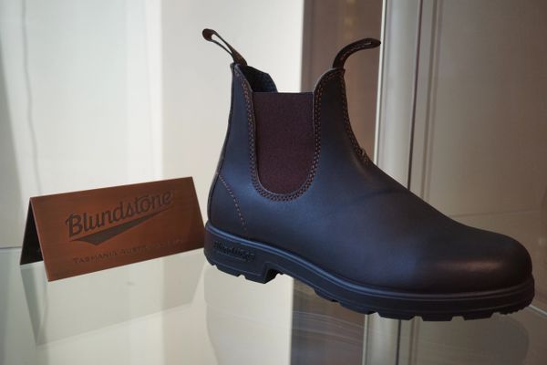 Blundstone Stout Brown Leather Chelsea | Comfort store in Downtown Seattle