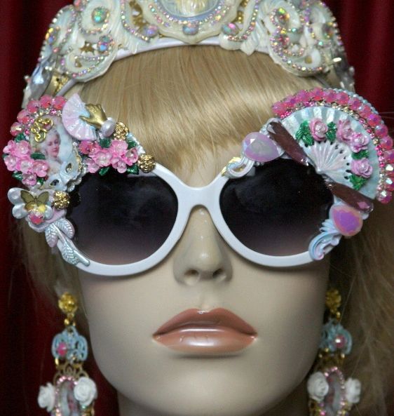 SOLD! 2032 Marie Antoinette Cameo Hand Painted Fan Sunglasses