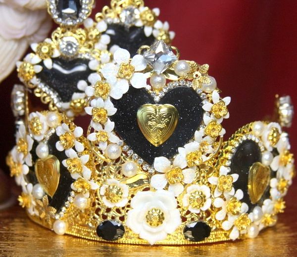 3183 Set Of Baroque Red Rose Black Heart Crystals Crown+ Earrings