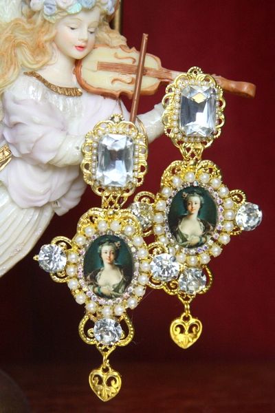 SOLD! 3421 Marie Antoinette Crystal Elegant Cross Earrings Studs
