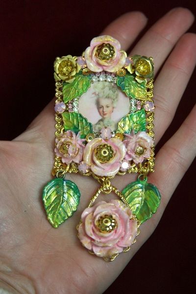 SOLD! 3482 TYoung Marie Antoinette Hand Painted Unique Huge Brooch