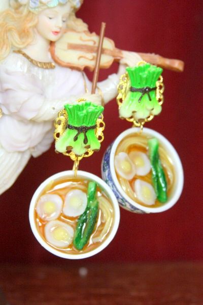 SOLD! 3772 Unusual 3D Effect Asian Egg Drop Soup Studs Earrings