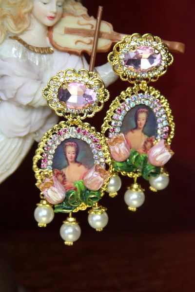 SOLD! 3902 Madame Bovary Tulips Pearl Cameo Earrings Studs