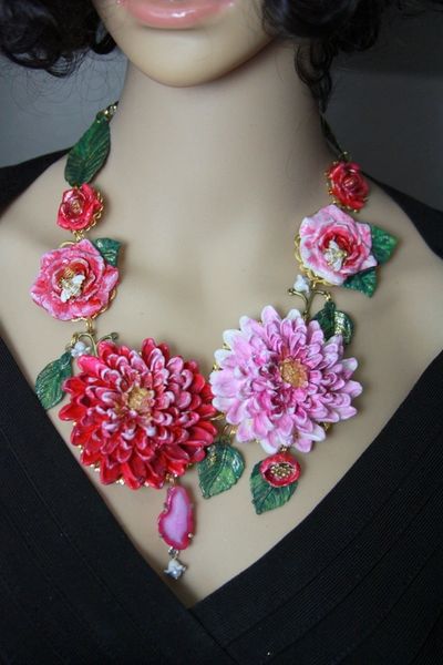SOLD! 4511 Set Of Genuine Botswana Agate Hand Painted Vivid Chrysanthemum Roses Bee Necklace+ Earrings