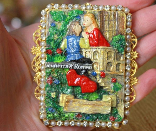 SOLD! 4518 Hand Painted Unusual Romantic Romeo And Juliet Brooch