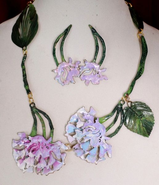 SOLD! 4572 Set Of Baroque Hand Painted Carnations Leaf Necklace+ Earrings