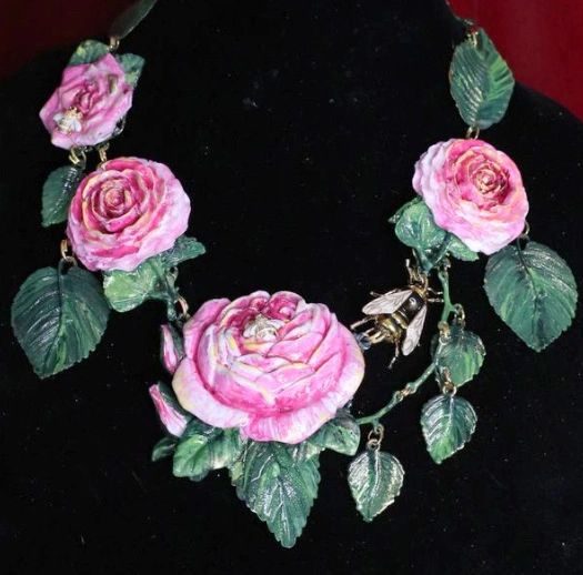 SOLD! 4720 Unique Hand Painted Roses Bee Massive Statement Necklace