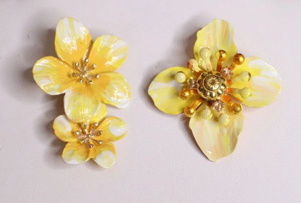 SOLD! 5407 Hand Painted Irregular Yellow Exotic Flowers Studs Earrings