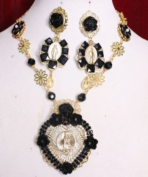 SOLD! 5739 Virgin Mary Madonna Gold Heart Shape Elegant Pendant Necklace