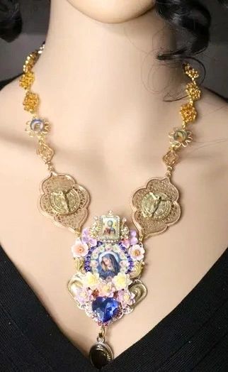 SOLD! 5746 Madonna Virgin Mary 3D Effect Hand Painted Enamel Sacred Heart Flowers Necklace