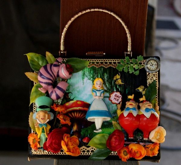 SOLD! 727 Alice In Wonderland 3D Effect Embellished Handbag Purse