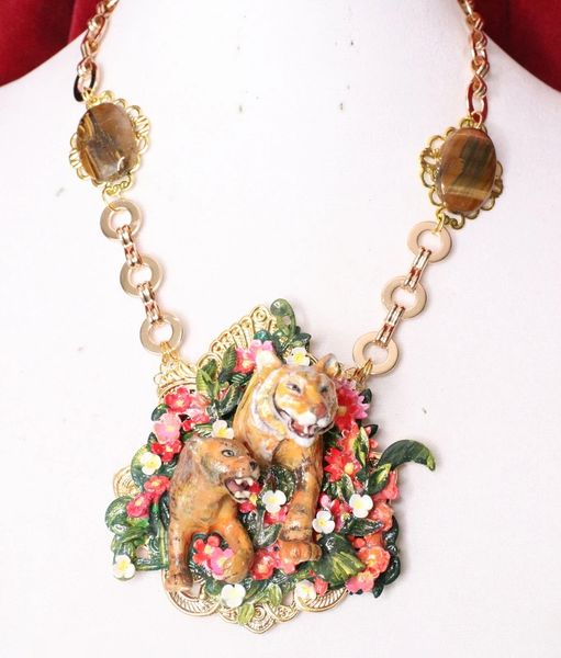 SOLD! 5906 Art Jewelry 3D Effect Hand Painted Vivid Tiger Leopard Pendant Necklace