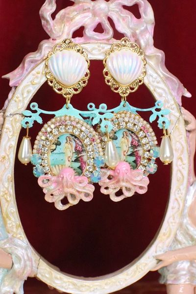 SOLD! 6349 Birth Of Venus Tall Shell Octopus Victorian Cameo Earrings Studs