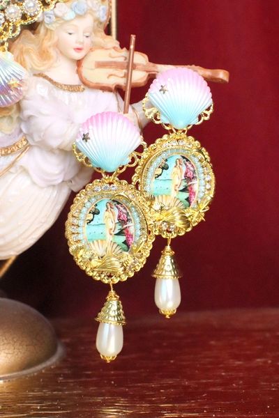 SOLD! 6799 Birth Of Venus Tall Shell Octopus Victorian Cameo Earrings Studs